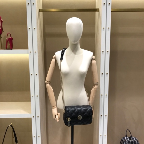 Metrocity Luxury quilted sling bag - Picture 9 of 9